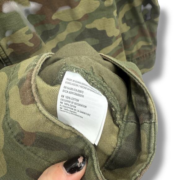 American Eagle Camo Denim Jacket Size Medium Embroidered Heart Camoflauge Coat - Picture 10 of 10